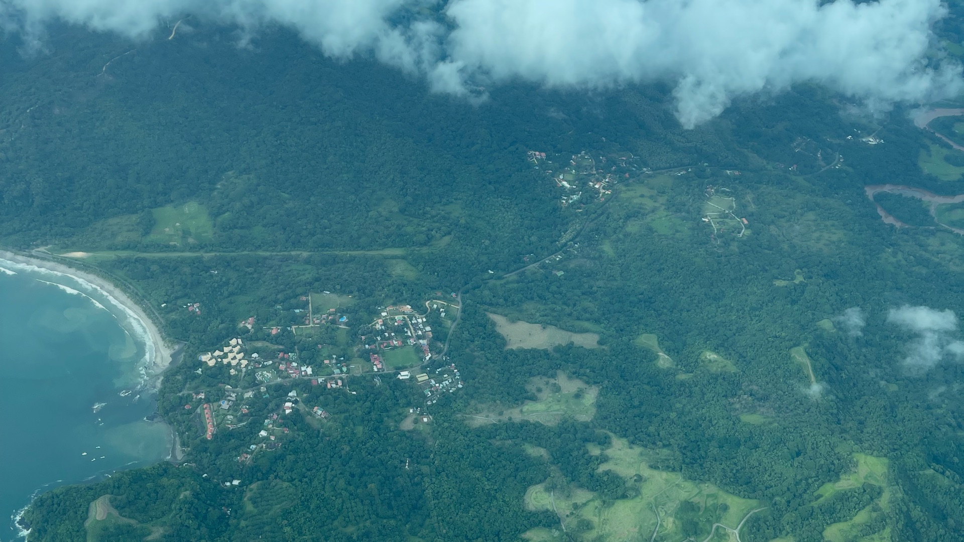 Flying in Costa Rica: What to Expect